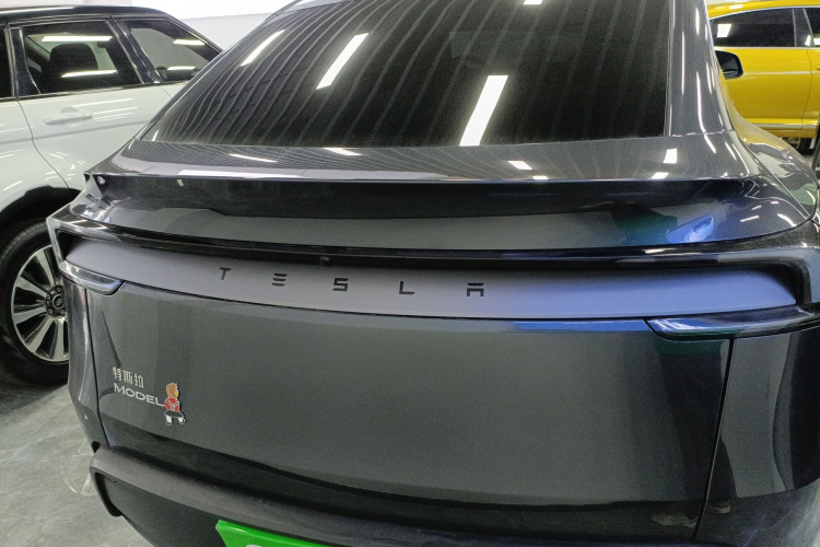 特斯拉 Model Y 2025款 后轮驱动版车身外观6004