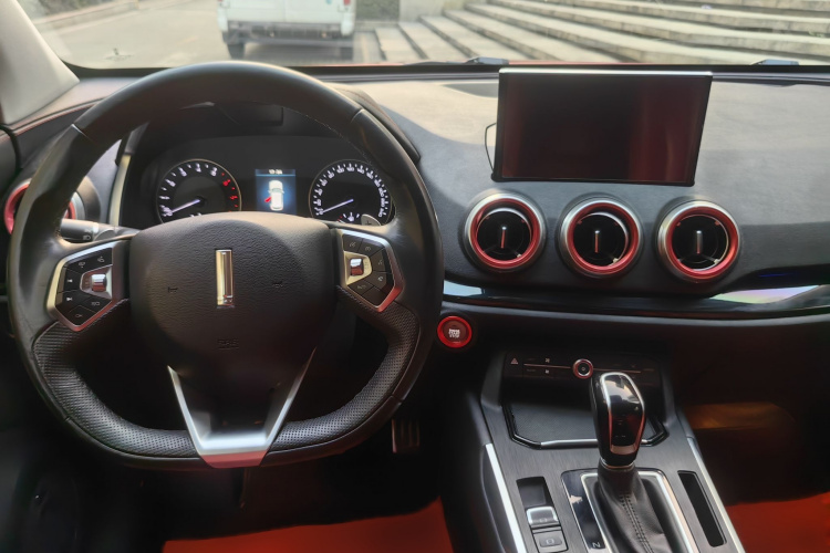 魏牌 VV5 2017款 2.0T 超豪型中控内饰7003