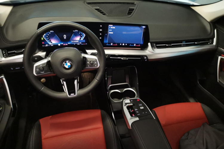 宝马X1 2023款 sDrive25Li M运动套装中控内饰12