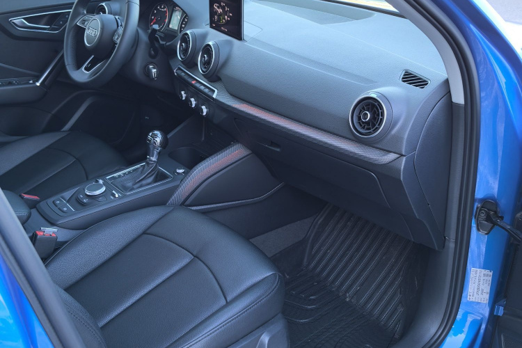 奥迪Q2L 2018款 35 TFSI 上市专享版 国V中控内饰7003