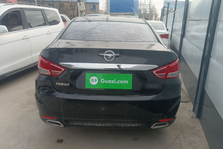 海马 福美来 2015款 1.6L 手动品尚型车身外观6