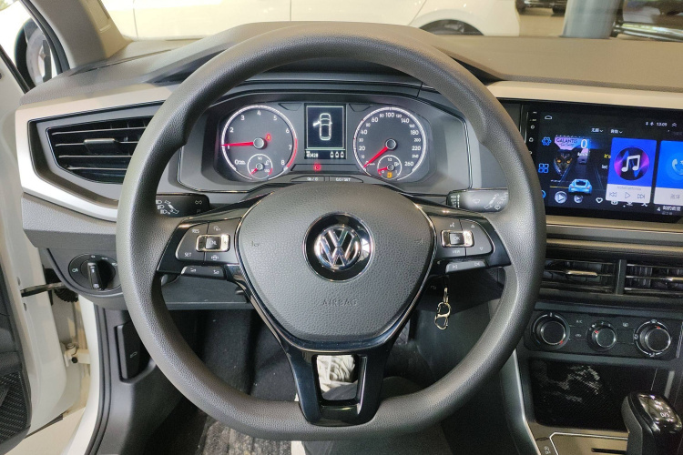 大众 Polo 2019款 Plus 1.5L 自动全景乐享版中控内饰13