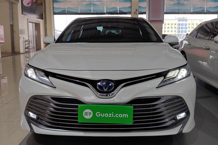 丰田 凯美瑞 2019款 改款 双擎 2.5HG 豪华版车身外观2