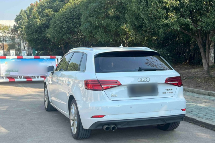 奥迪A3 2018款 30周年年型 Sportback 35 TFSI 进取型车身外观6004