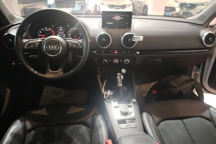 奥迪A3 2020款 Sportback 35 TFSI 时尚型 国VI中控内饰7002
