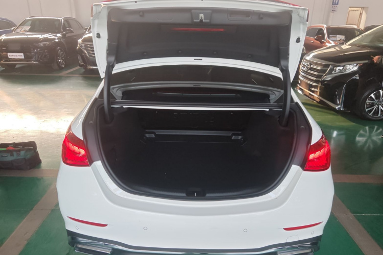 奔驰C级 2024款 改款 C 260 L 运动版机舱底盘23