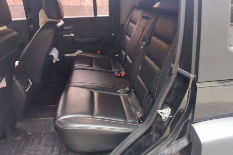 北京BJ40 2017款 40L 2.3T 自动四驱环塔冠军版中控内饰7004