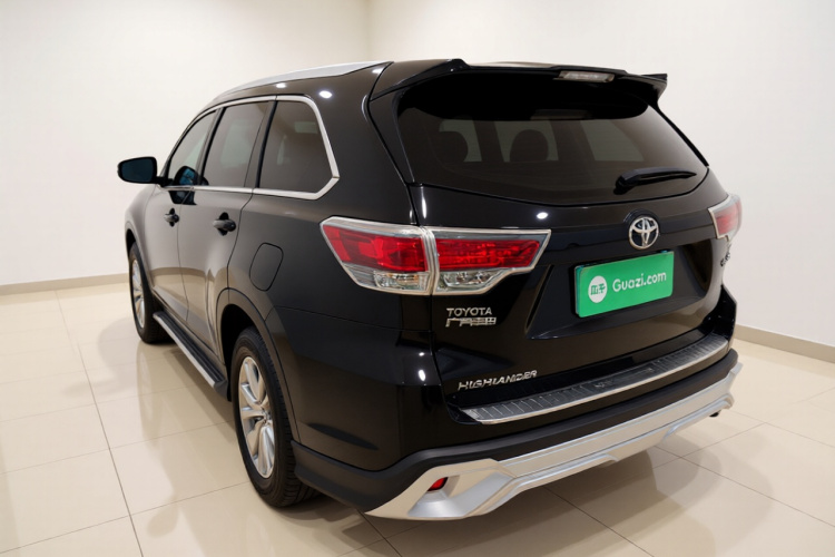 丰田 汉兰达 2015款 2.0T 两驱精英版 7座车身外观5