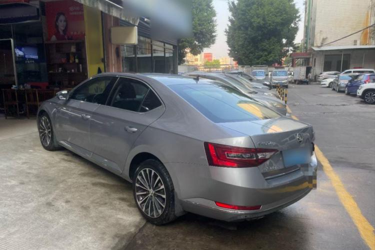 斯柯达 速派 2016款 TSI330 DSG智行版车身外观6005