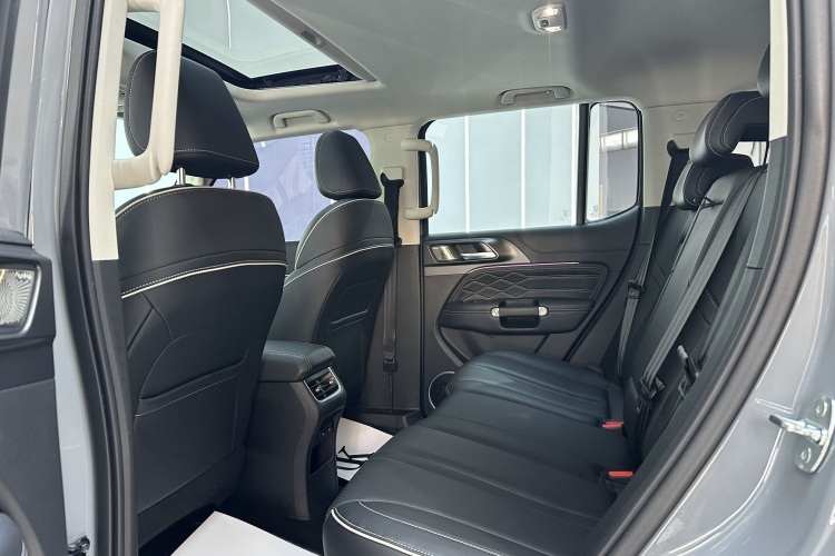 坦克300 2023款 越野版 2.0T 征服者中控内饰7005