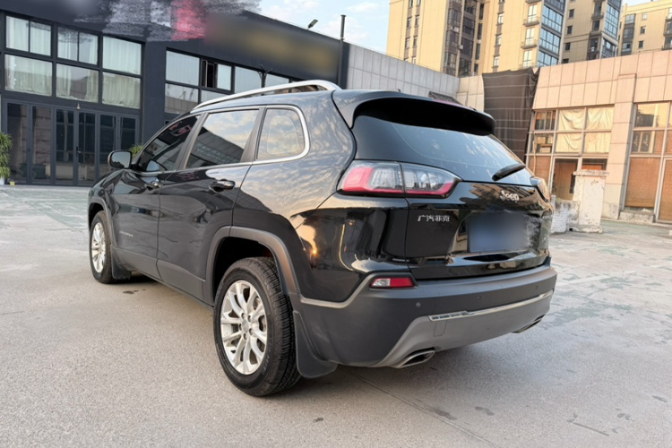 Jeep 自由光 2019款 2.0T 两驱智享版 国V车身外观6004