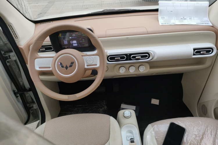 五菱汽车 宏光MINIEV 2024款 第三代 215km 青春版中控内饰12