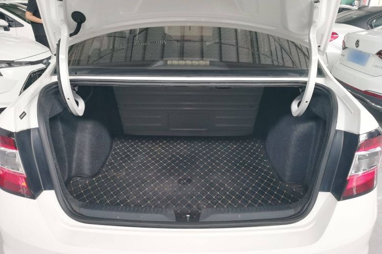 斯柯达 昕锐 2019款 1.5L 自动舒适版 国V中控内饰23