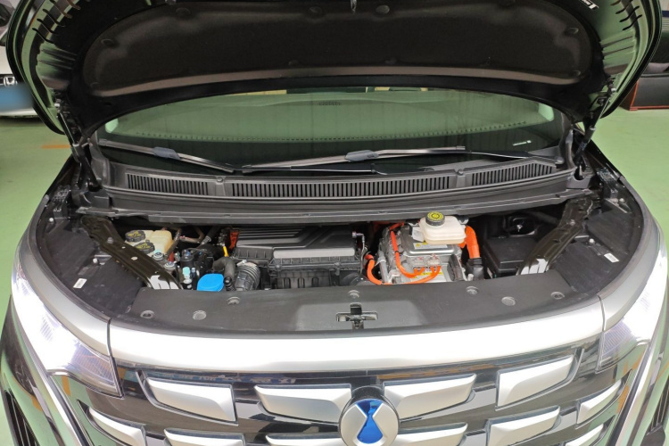 腾势D9 2022款 DM-i 1040 尊贵型局部细节24