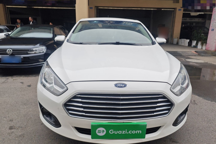 福特 福睿斯 2015款 1.5L 手动舒适型车身外观2