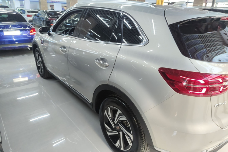 红旗HS5 2022款 改款 2.0T 智联旗享版车身外观4