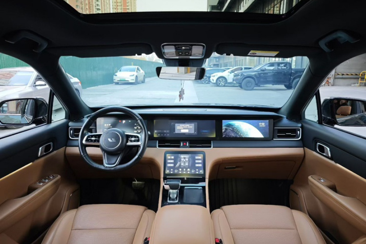 理想汽车 理想ONE 2021款 增程6座版中控内饰7005