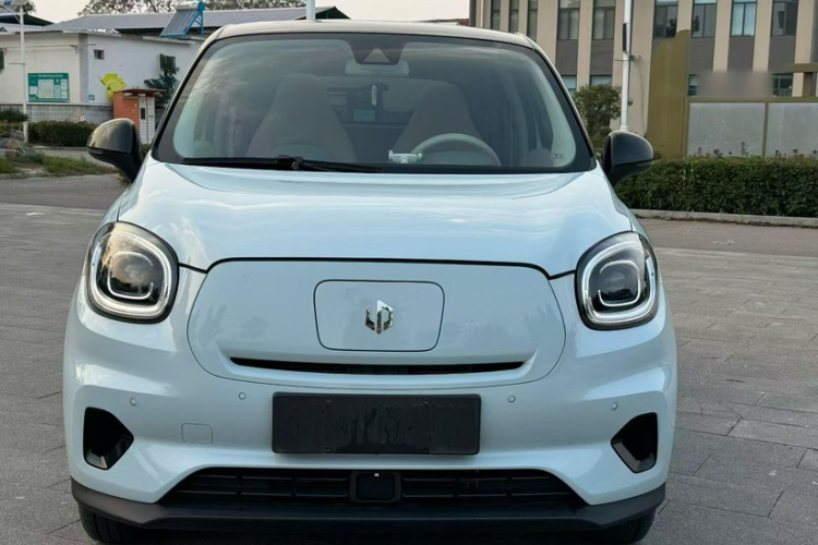 零跑汽车 零跑T03 2023款 403智享版车身外观6002