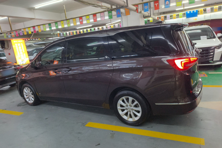 别克GL8 2017款 ES 28T 舒适型 国V车身外观4