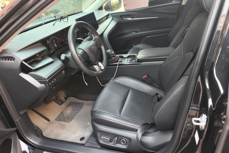 丰田 凯美瑞 2024款 双擎 2.0HGVP 豪华版中控内饰19