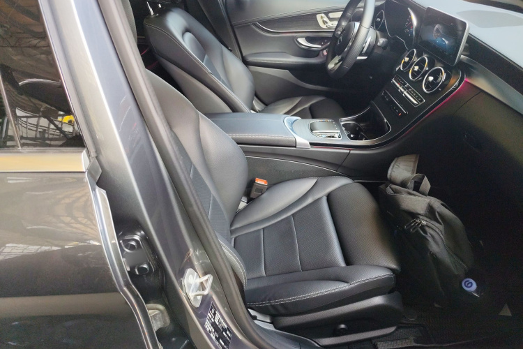 奔驰C级 2020款 C 260 L 运动版局部细节41