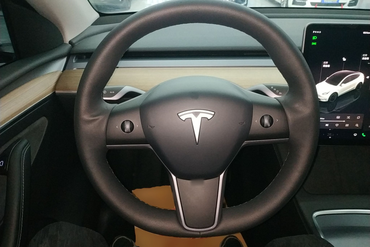 特斯拉 Model Y 2022款 改款 后轮驱动版中控内饰13