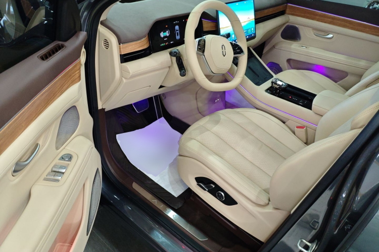 鸿蒙智行 问界M7 2024款 1.5T 四驱Plus版 5座中控内饰20