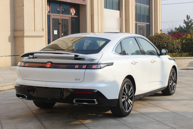 长安 逸动 2026款 第四代 1.5T 500Bar 智享型车身外观7