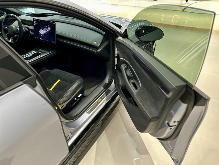 小米汽车 小米SU7 Ultra 2025款 Ultra