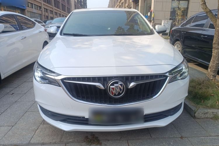 别克 英朗 2021款 改款 典范 1.5L 自动精英型车身外观2