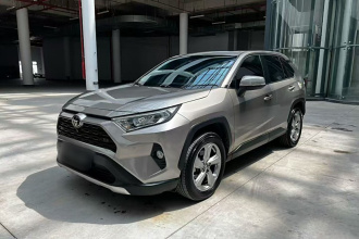 丰田 RAV4荣放 2022款 2.0L CVT两驱风尚Plus版