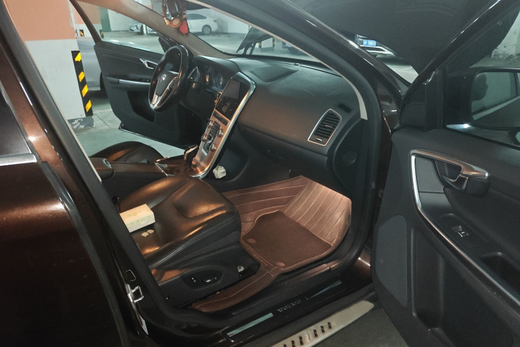 沃尔沃XC60 2017款 T5 智进版局部细节9005