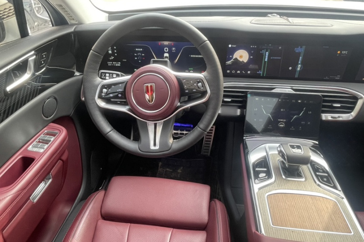 红旗E-HS9 2022款 660km 旗畅版 六座中控内饰7005