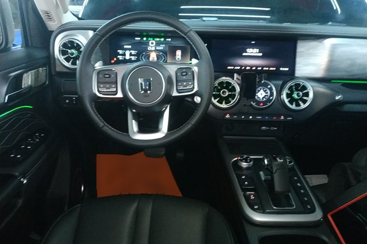 坦克300 2024款 2.0T 征服者中控内饰13