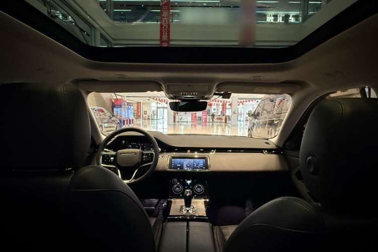 路虎 揽胜极光 2021款 极光L 249PS R-Dynamic S 性能版中控内饰7004