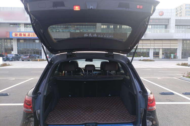 奔驰GLC 2021款 GLC 300 L 4MATIC 动感型机舱底盘23