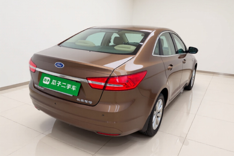 福特 福睿斯 2015款 1.5L 自动时尚型车身外观7