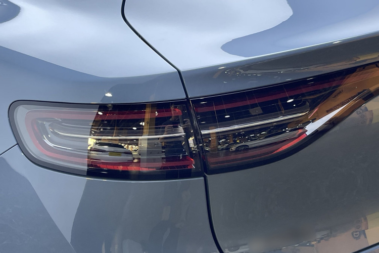 鸿蒙智行 智界S7 2024款 Pro 后驱长航版车身外观6008