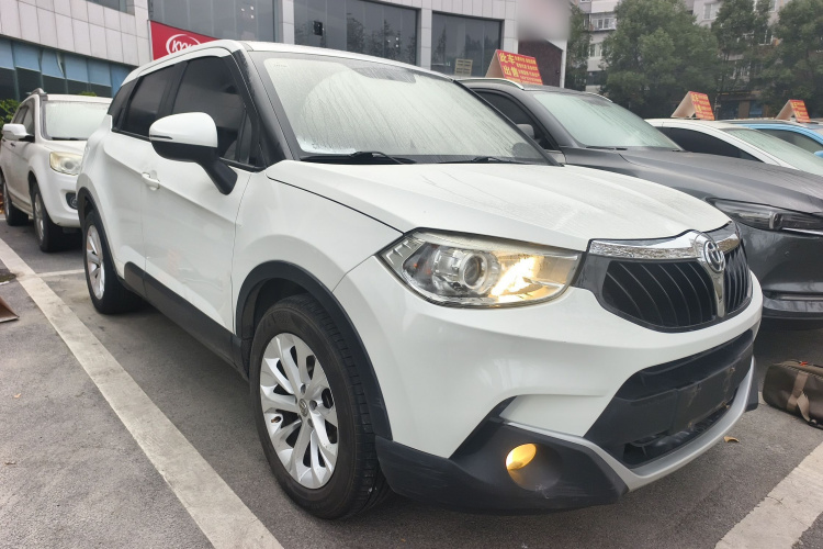 中华V3 2015款 1.5L 手动智能型车身外观6002