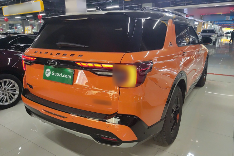福特 探险者 2023款 EcoBoost 285 昆仑巅峰版 7座车身外观7