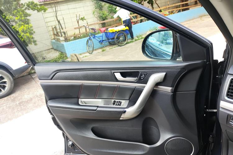 哈弗H6 2017款 改款红标 运动版 1.5T 自动两驱豪华型中控内饰47