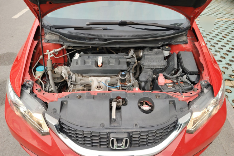 本田 思域 2014款 1.8L 自动舒适版机舱底盘24