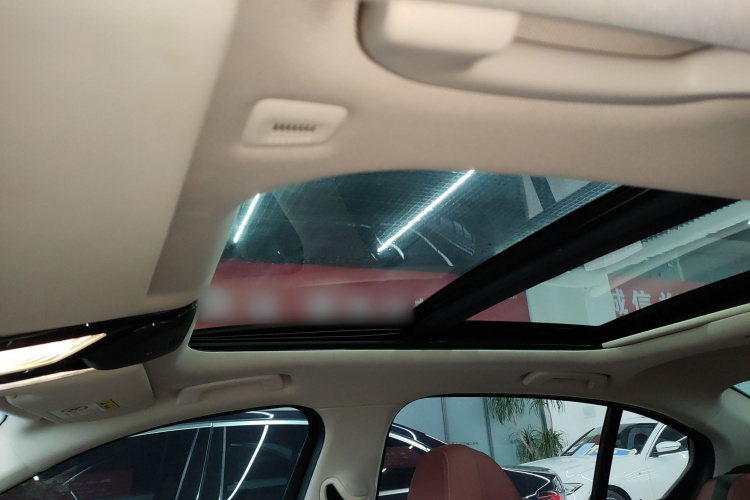 宝马3系 2024款 325Li M运动曜夜套装中控内饰22