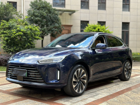 鸿蒙智行 问界M5 2022款 增程四驱旗舰版