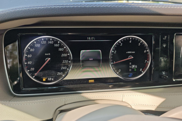 奔驰S级 2014款 S 400 L 尊贵型局部细节14