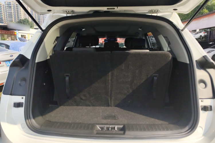 捷途X90 2020款 1.6T DCT影尊版 7座机舱底盘23