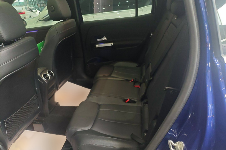 奔驰GLB 2020款 改款 GLB 200 动感型中控内饰7004