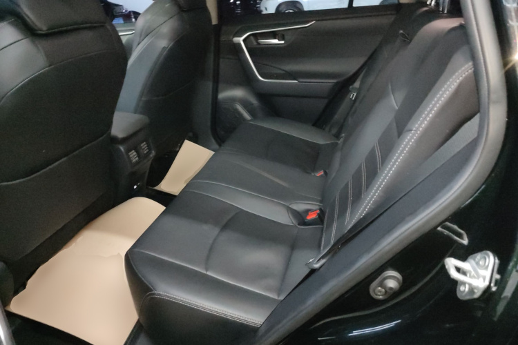 丰田 威兰达 2023款 2.0L CVT两驱豪华PLUS版中控内饰21