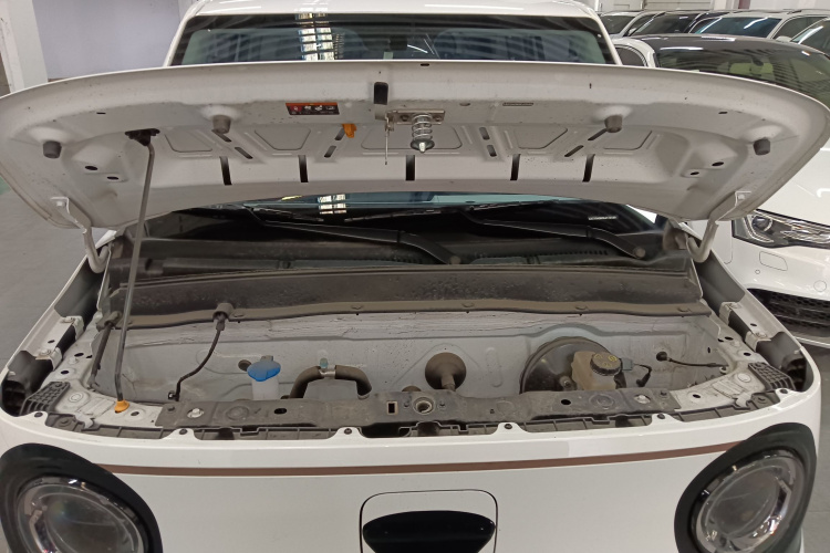 吉利银河 2024款 熊猫mini 200km 龙腾PRO版机舱底盘24