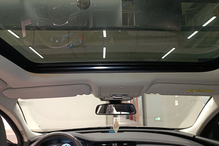 捷豹XFL 2020款 XFL 2.0T P200 两驱精英版局部细节22